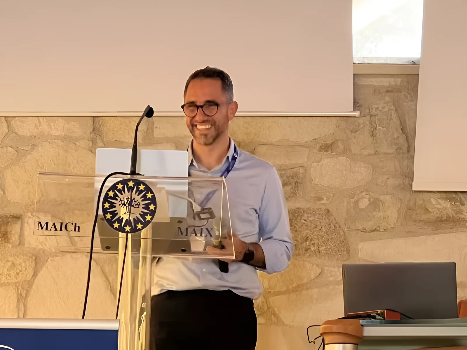 Alessandro Parente lecturing at the AIFLUIDs 2026 symposium in Chania